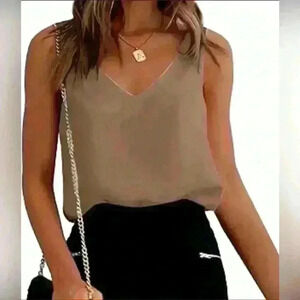 NWT Sugar Rain Deep V-Neck Front and  Back Tank Top in Cream size Large